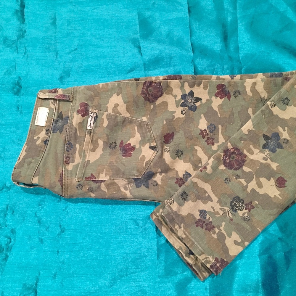 Camouflage pants